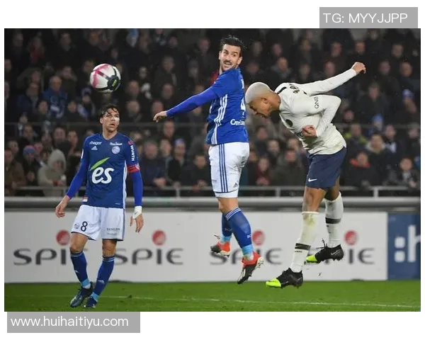 图尔与瓦朗谢的精彩对决揭示法乙联赛的激烈竞争与球队实力较量 图尔与瓦朗谢的精彩对决揭示法乙联赛的激烈竞争与球队实力较量