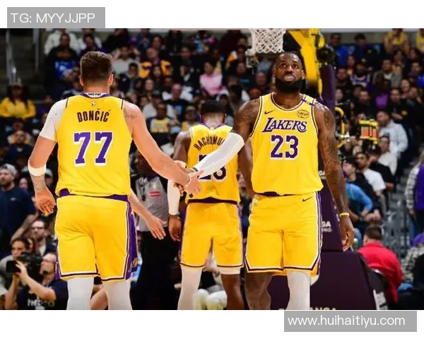 2012年湖人队与黄蜂队精彩对决回顾及赛季分析